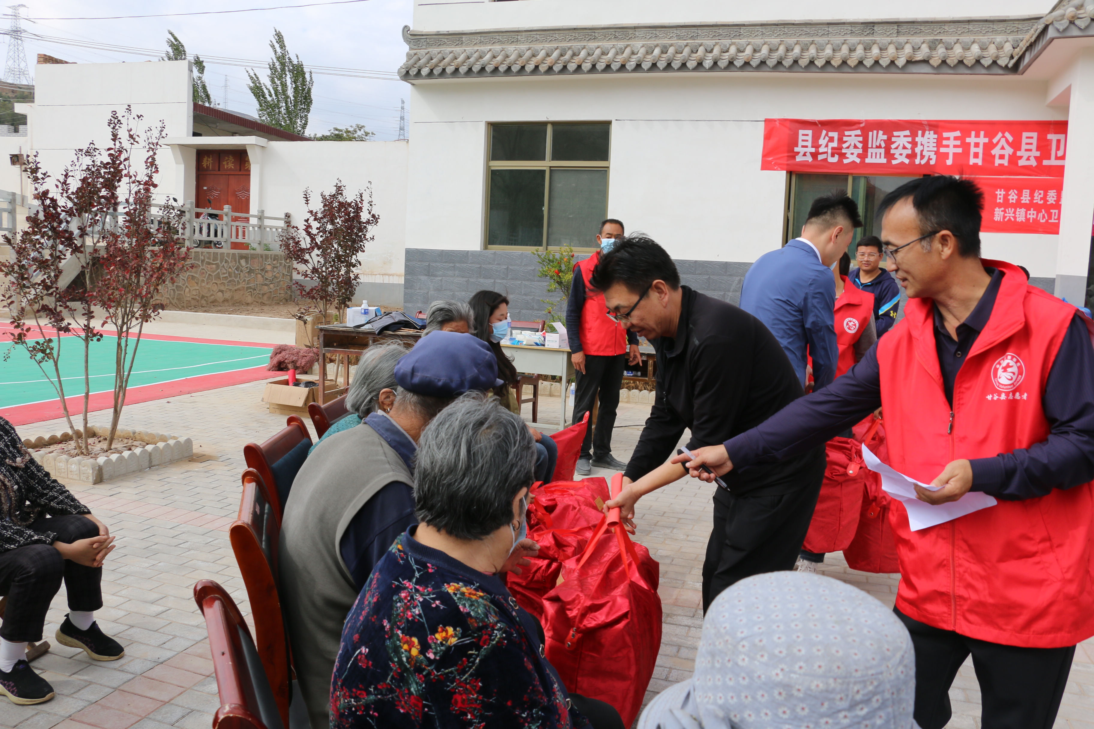 重阳节慰问2-2.jpg